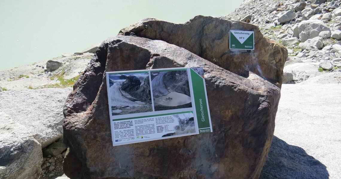 Informationstafel über die Geschichte und Geologie des Gletschers. | © Ferienregion Nationalpark Hohe Tauern