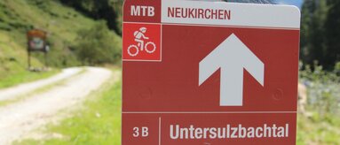 Bike signposting in the Hohe Tauern National Park holiday region | © SalzburgerLand Tourismus